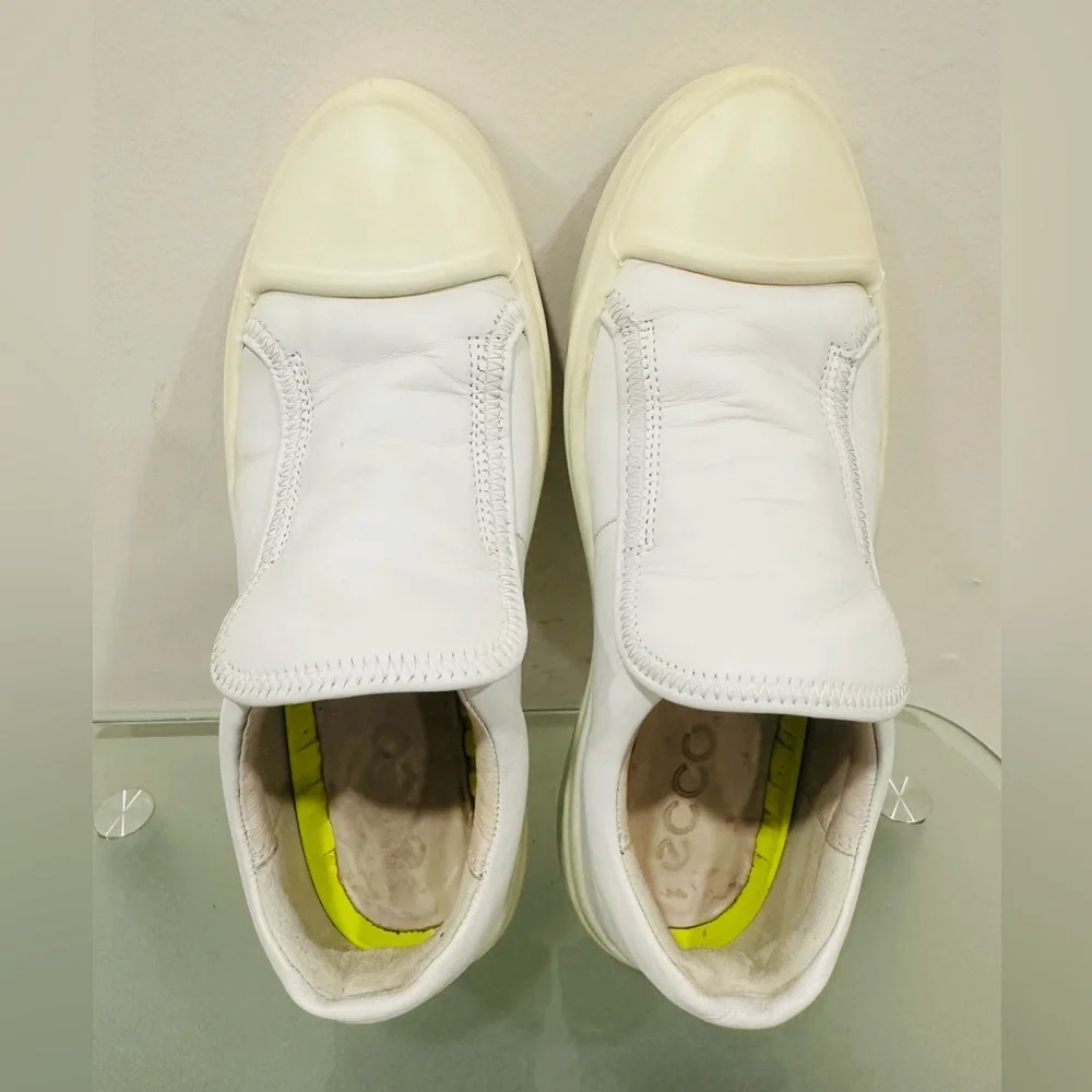 Ecco Women’s White Slip One Sneakers‎ Size 39/ US 8,5 Soft